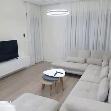 Apartment Park Life Tirana